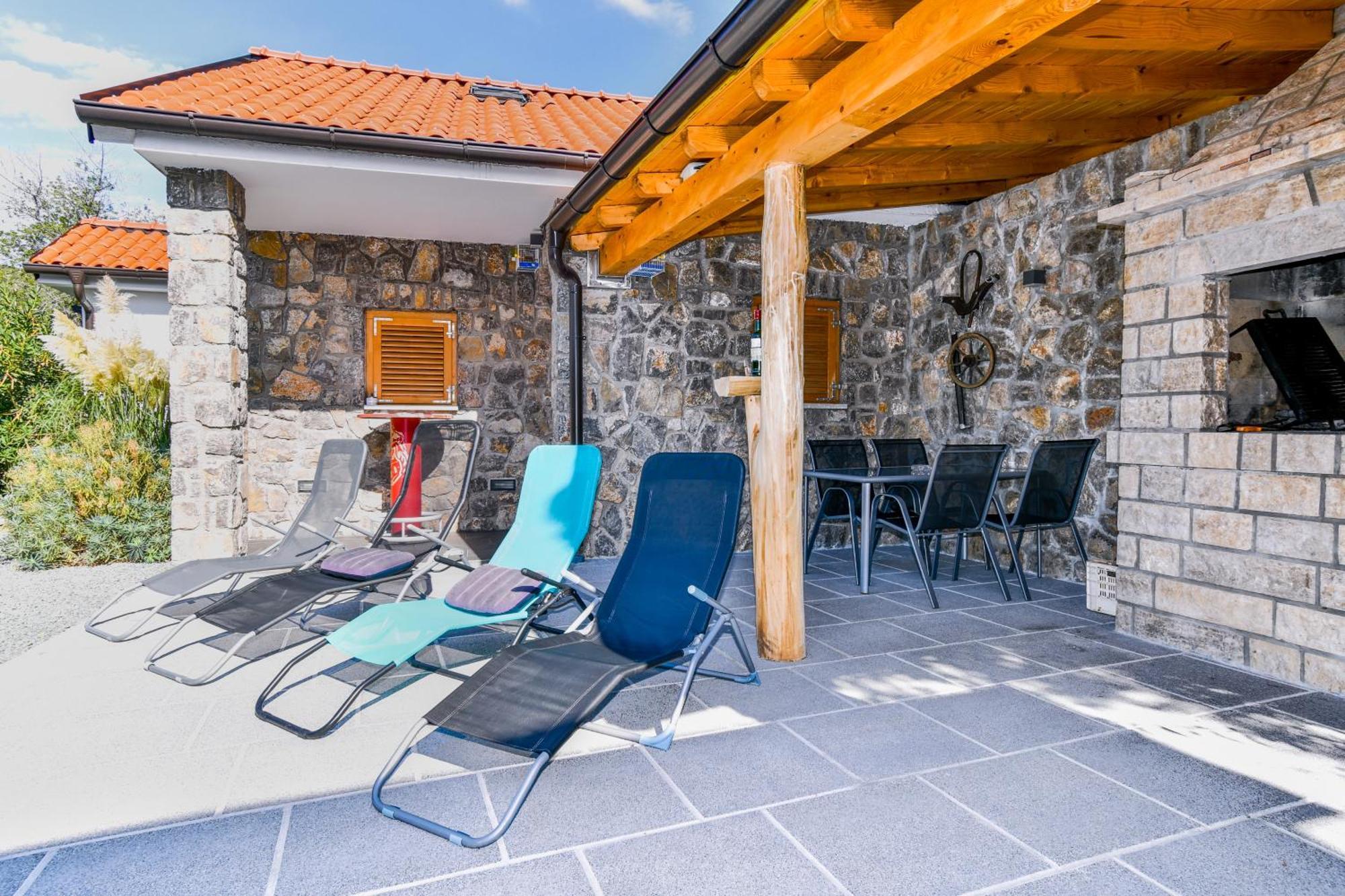 Apartman Lavanda Sa Bazenom I Okucnicom 4* Hreljin Eksteriør billede