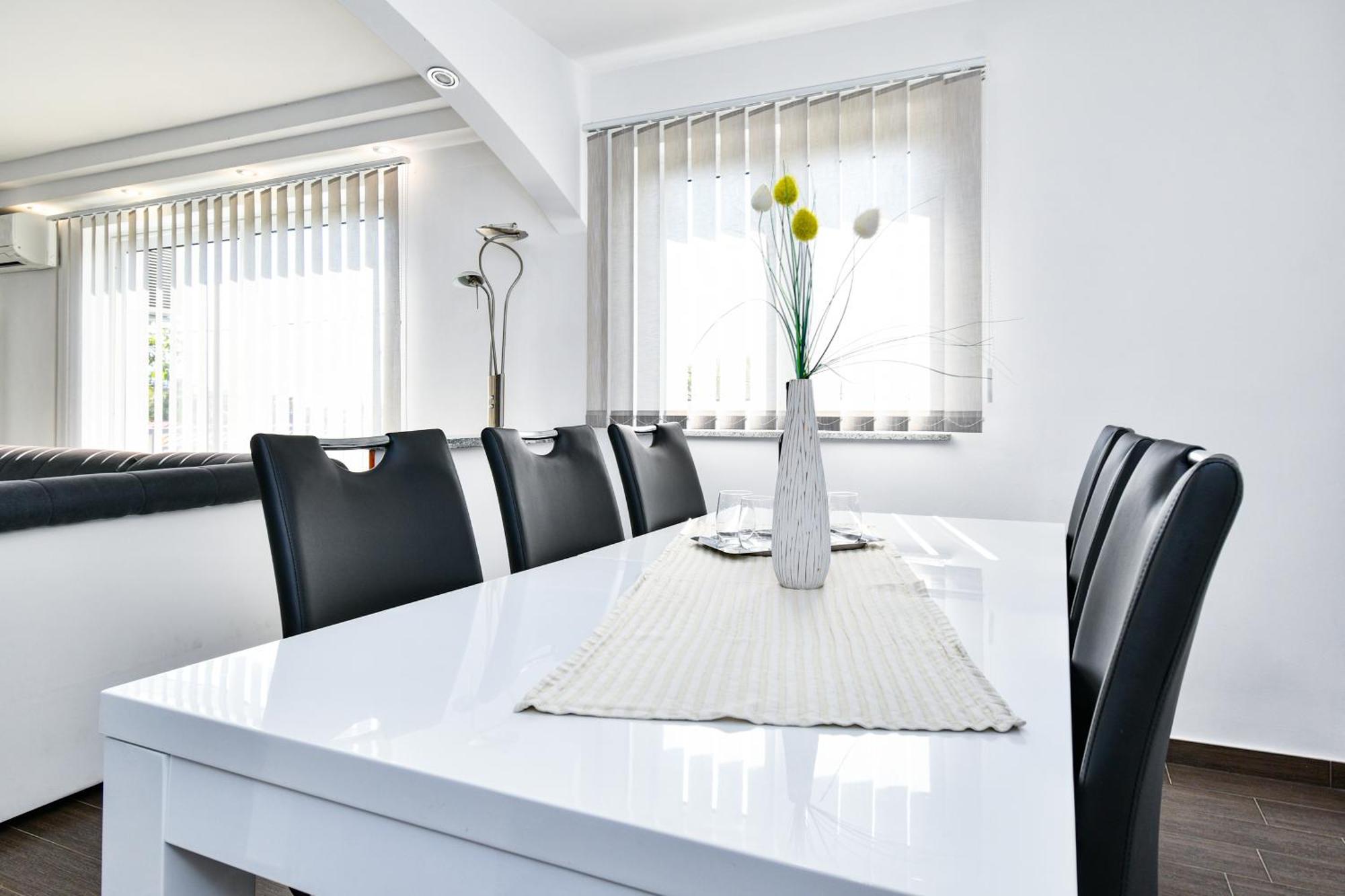 Apartman Lavanda Sa Bazenom I Okucnicom 4* Hreljin Eksteriør billede